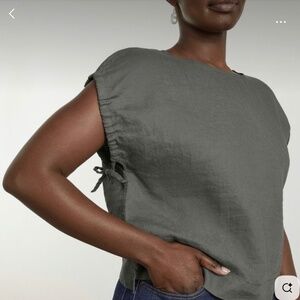 Everlane’s 100% Linen Top